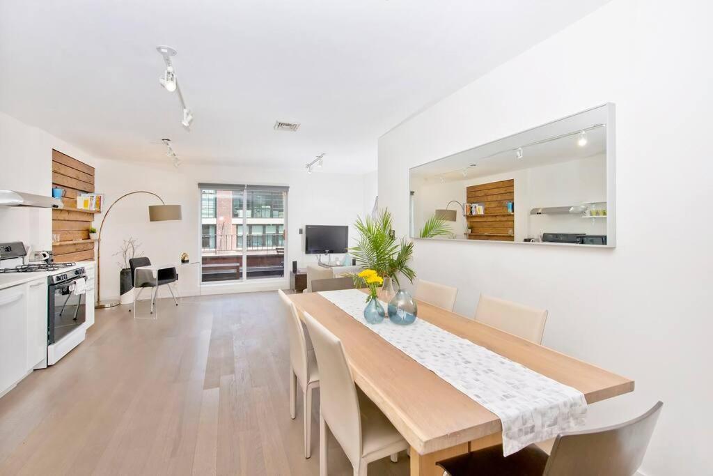 Appartement Beautiful Bright Renovated 2br With A Balcony- Sleeps 5 *